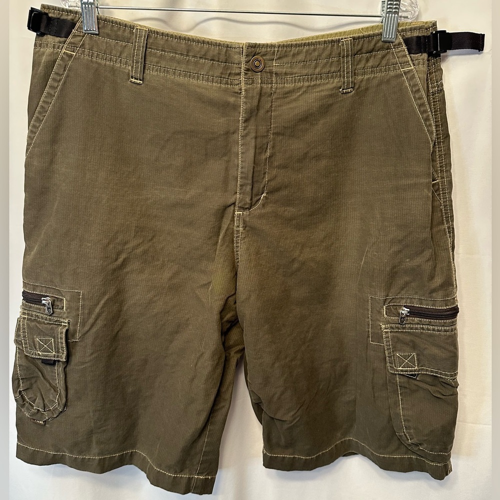 Kuhl Men's XL Hiking Cargo Shorts Olive Green Vintage Patina Dye 12.5” Inseam‎
